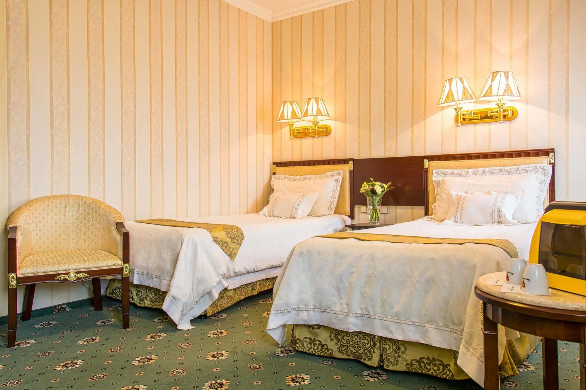 Palace Hotel Polom Жилина Екстериор снимка