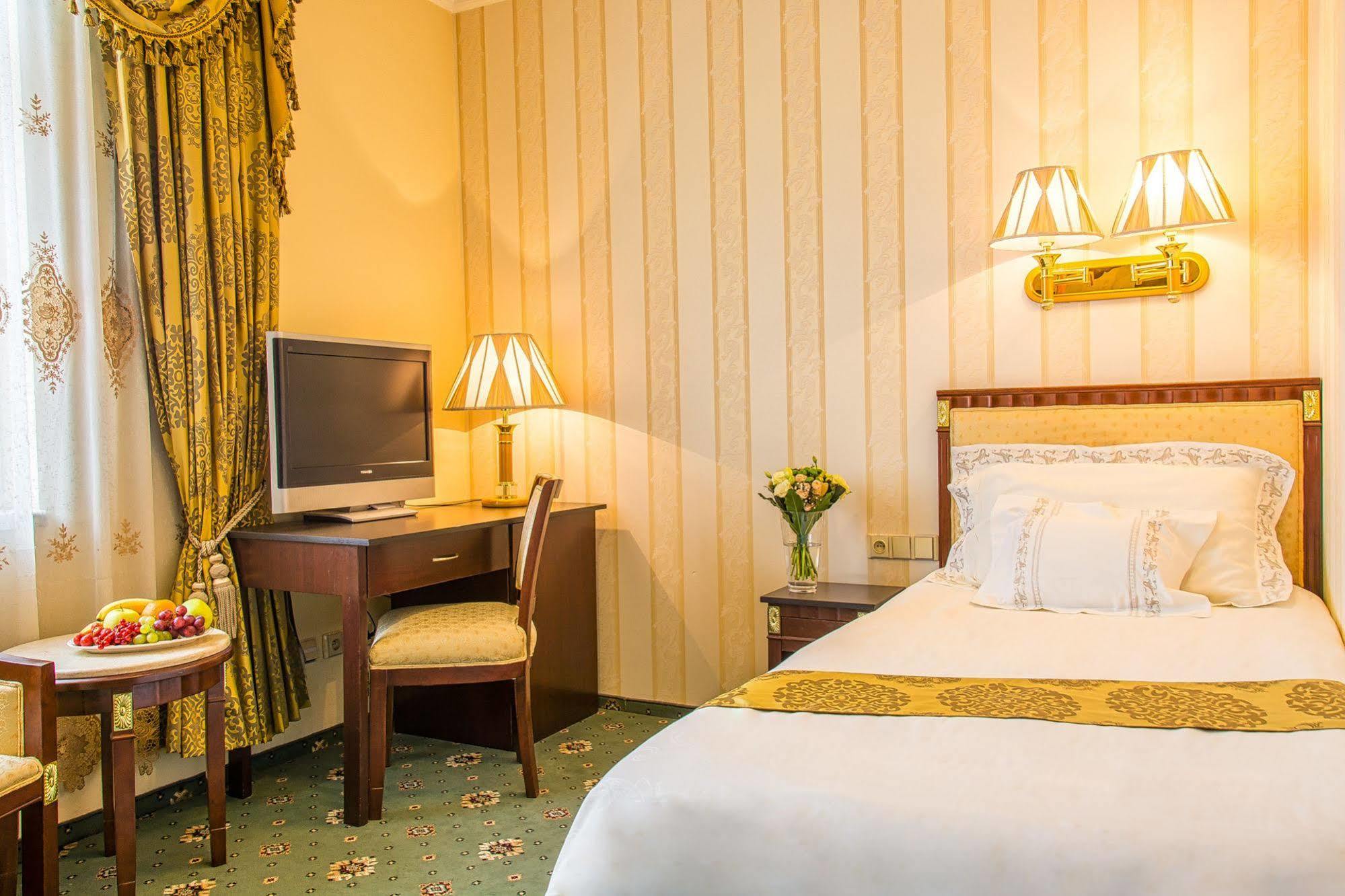 Palace Hotel Polom Жилина Екстериор снимка